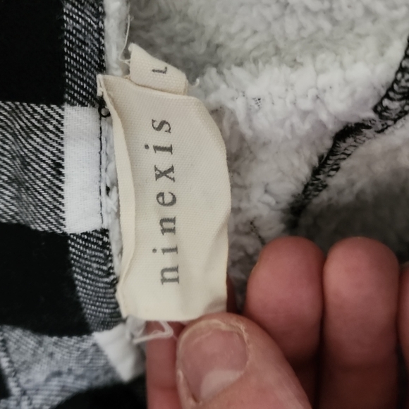 Heavy black and white checkered Flannel jacket size L with fluffy lining - Picture 3 of 3